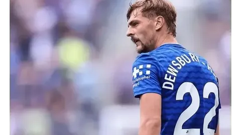 “本赛季高潮迭起绝杀时刻回顾：吉迪拯救湖人关键战，特雷杨半场逆转现惊悚瞬间”